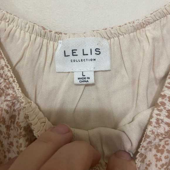 Lelis LIKE NEW micro floral print long sleeve smocked button crop top size L - Picture 5 of 6